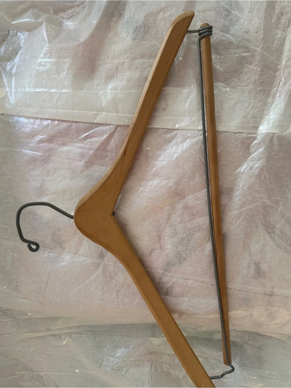 Set of 5Wooden Suit Hangers with Metal Bar - Natural Wooden